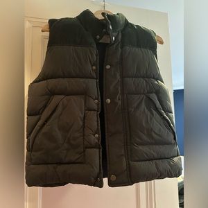 Zara puffer vest size 9/10
